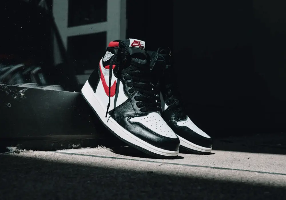 Alternative view of Giày Nike Air Jordan 1 Retro High OG GS 'Gym Red' 575441-061