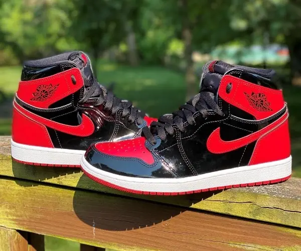 Giày Nike Air Jordan 1 Retro High OG 'Patent Bred' 555088-063 - Ảnh 3