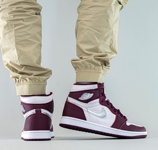 Giày Nike Air Jordan 1 Retro High OG 'Bordeaux' 555088-611 - Ảnh 4