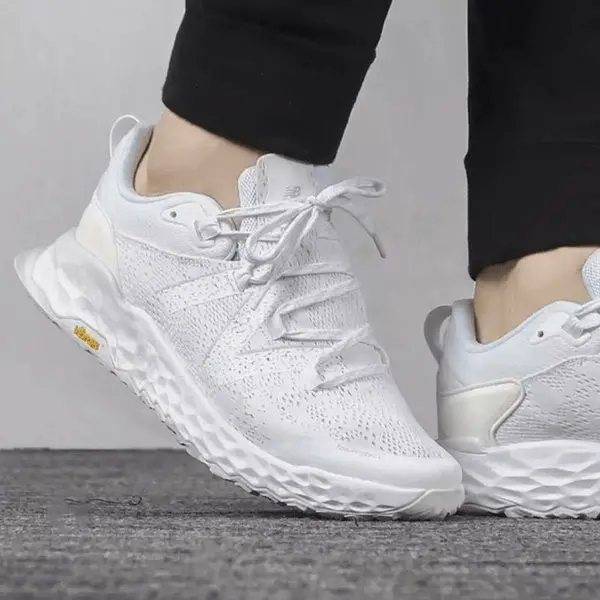 Alternative view of Giày New Balance Fresh Foam Hierro V5 'White' MTHIERW5