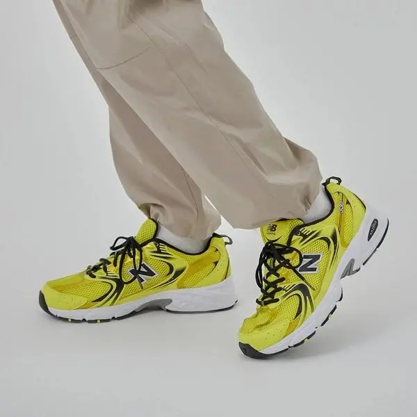 Giày New Balance 530v2 Retro 'Sulphur Yellow' MR530SE - Ảnh 3
