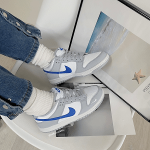 Alternative view of Giày Nike Dunk Low GS "Grey/White/Royal" FN3878-001