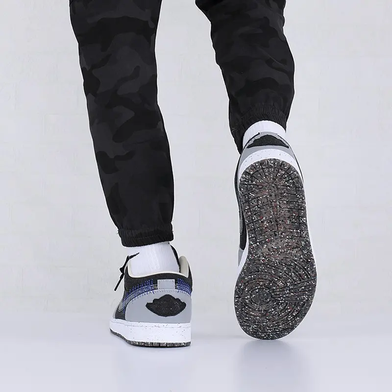 Giày Nike Air Jordan 1 Low SE GS 'Crater' DM4690-001 - Ảnh 4
