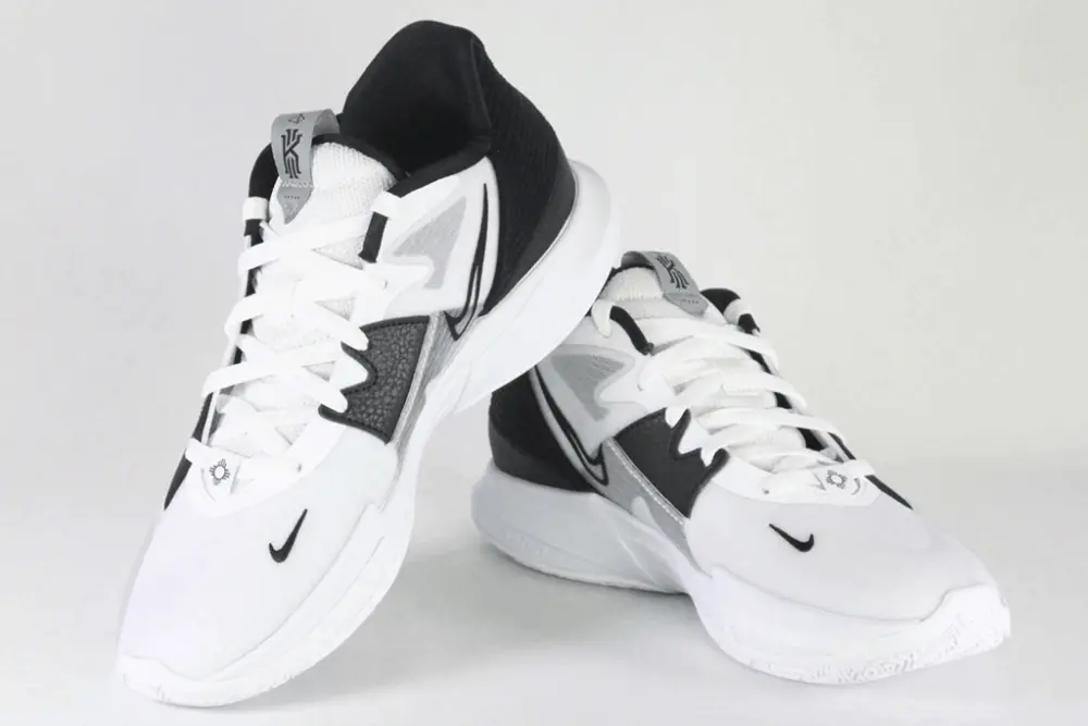 Alternative view of Giày Nike Kyrie Low 5 EP 'Black White' DJ6014-102