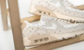 Giày Nike Air Max 90 NRG 'Venn Diagram - Shimmer Polka' CZ1929-200 - Ảnh 6