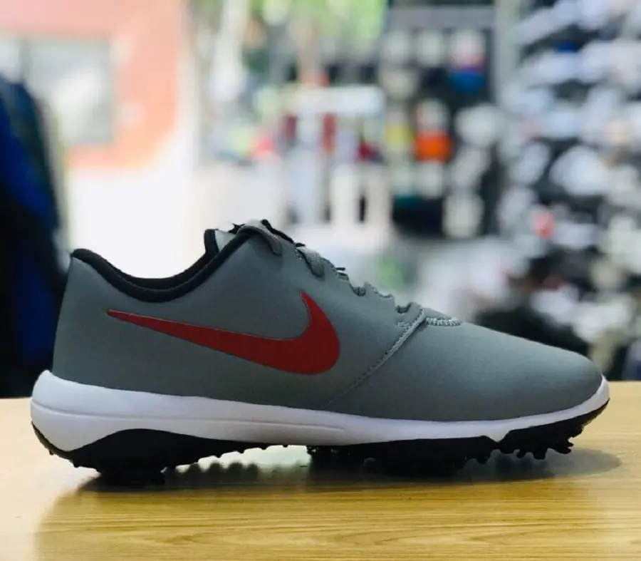 Giày Nike Roshe Golf Tour Wide 'Particle Grey University Red' AR5579-003 - Ảnh 4