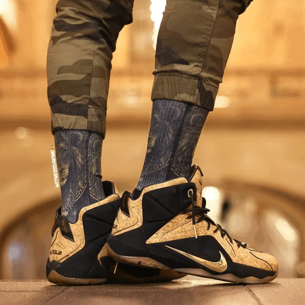 Alternative view of Giày Nike LeBron 12 EXT 'Cork' 768829-100