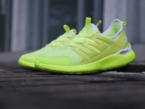 Alternative view of Giày Adidas Alphabounce EM Women's Running 'Solar Yellow' BW1198