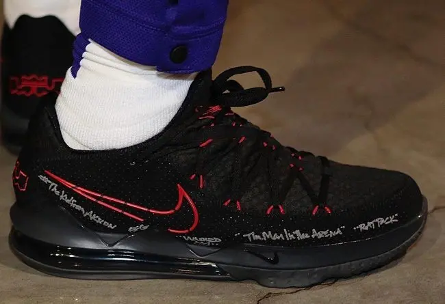 Alternative view of Giày Nike LeBron 17 Low 'Bred' CD5007-001