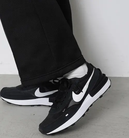 Alternative view of Giày Nike Waffle One 'Black White' DC2533-001