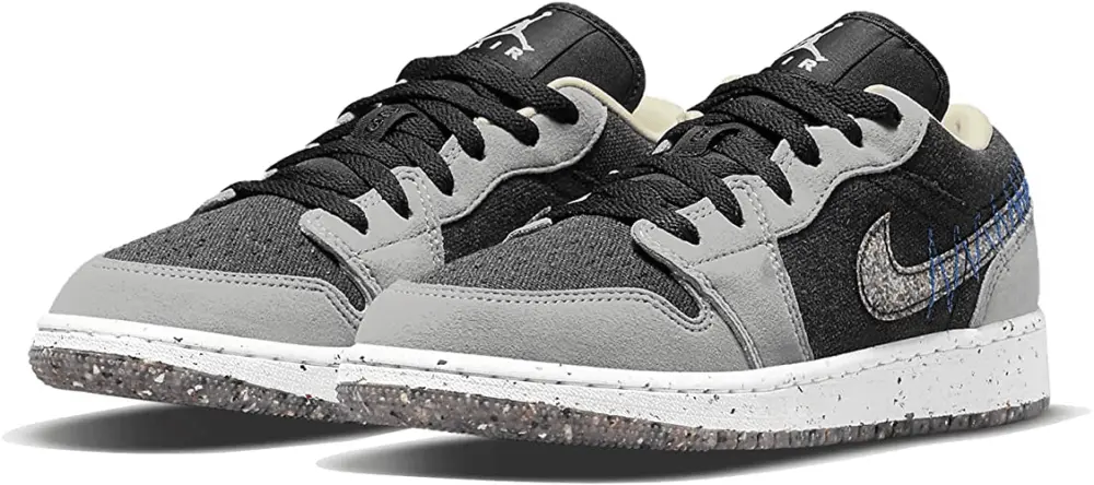 Alternative view of Giày Nike Air Jordan 1 Low SE GS 'Crater' DM4690-001