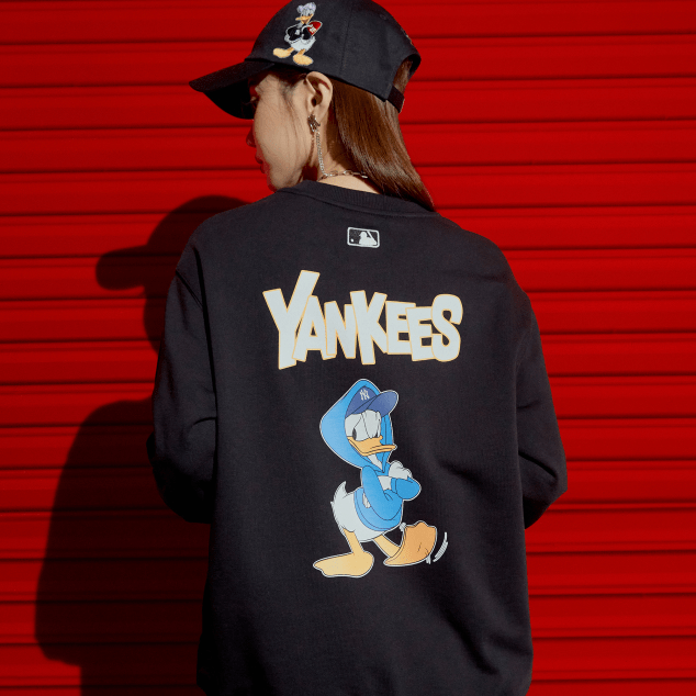 Áo MLB X DISNEY Donald Duck Bag Print Overfit Sweatshirt NY - Ảnh 7