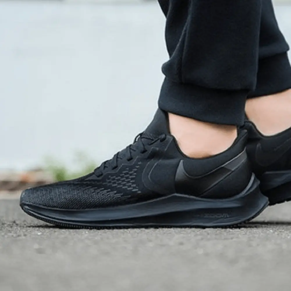 Alternative view of Giày Nike Air Zoom Winflo 6 'Triple Black' AQ7497-004