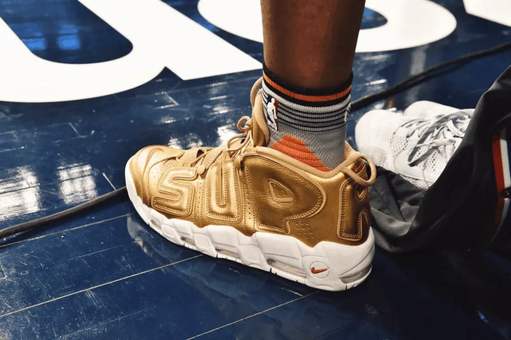 Giày Nike Supreme x Air More Uptempo 'Metallic Gold' 902290-700 - Ảnh 3