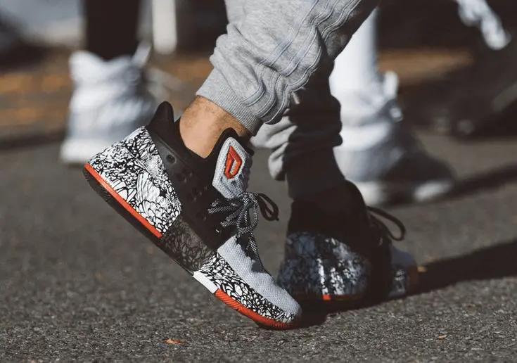 Alternative view of Giày Adidas Dame 3 'Chinese New Year' BB8272