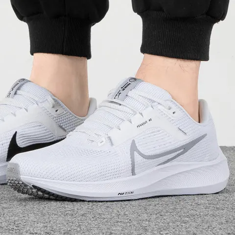 Alternative view of Giày Nike Air Zoom Pegasus 40 'White Black Photon Dust' DV3853-102