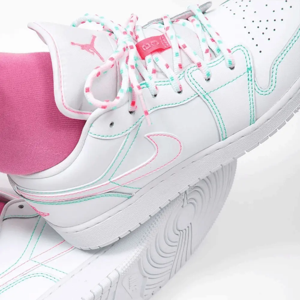 Alternative view of Giày Nike Air Jordan 1 Low GS 'Aurora Green' 554723-101