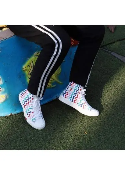 Alternative view of Giày Converse Chuck Taylor All Star VLTG Back to Earth Hi Top 'White Red PeonyPink' 567046V