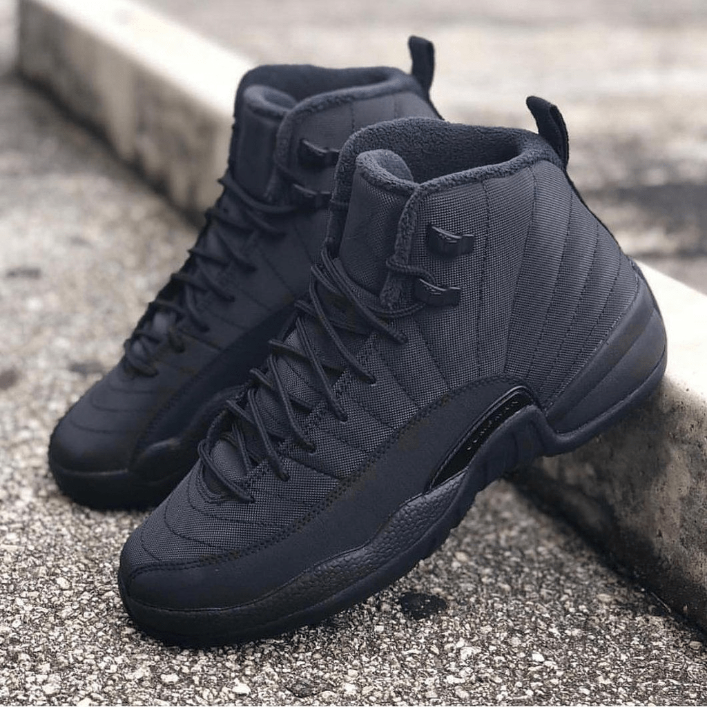 Giày Nike Air Jordan 12 Retro Winterized GS 'Triple Black' BQ6852-001 - Ảnh 3