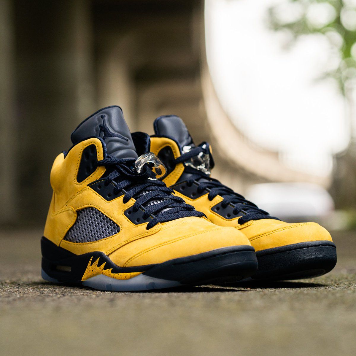 Giày Nike Air Jordan 5 Retro SP 'Michigan' CQ9541-704 - Ảnh 2