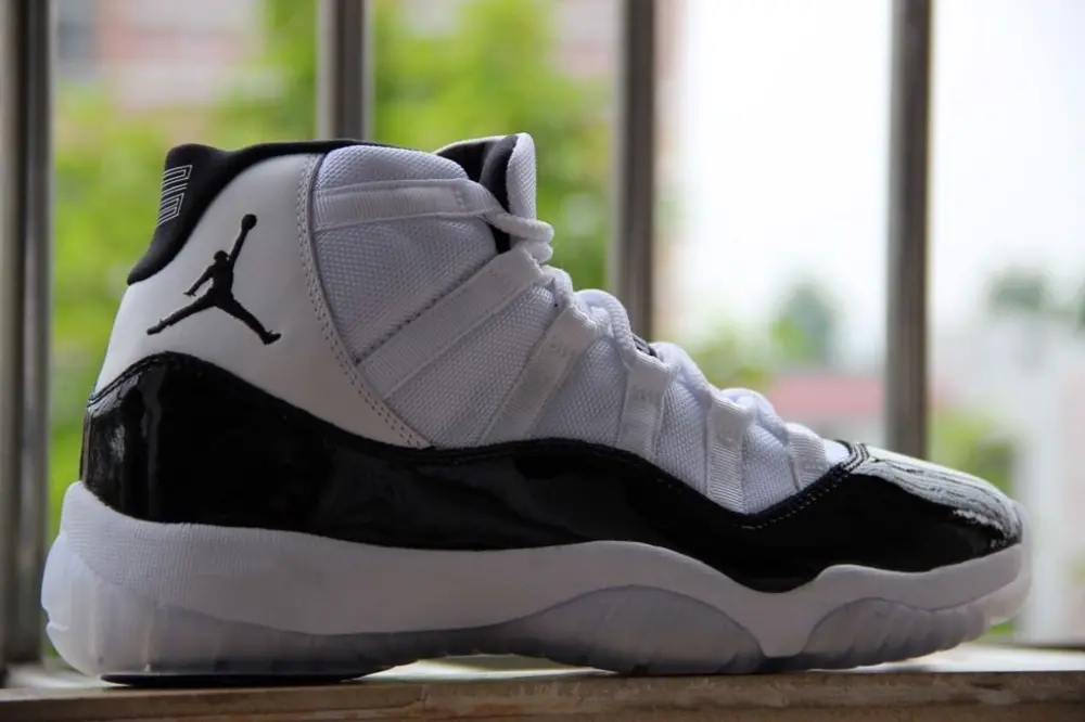 Giày Nike Air Jordan 11 Retro 'Concord' 2011 378037-107 - Ảnh 6