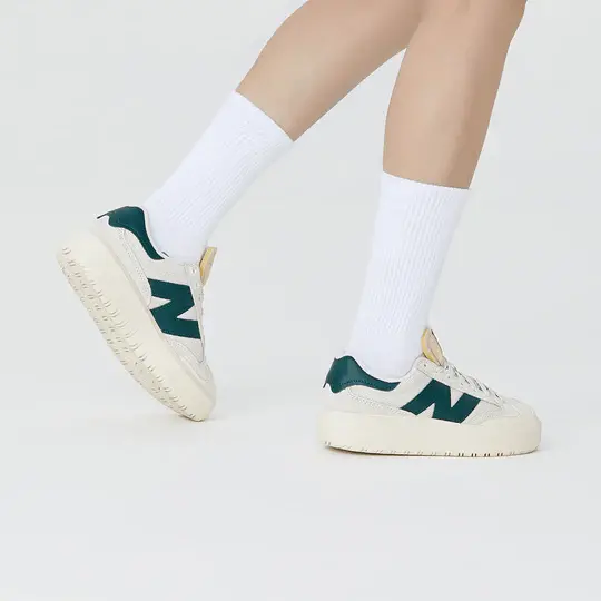 Giày New Balance 302 'White Nightwatch Green' CT302RA - Ảnh 4