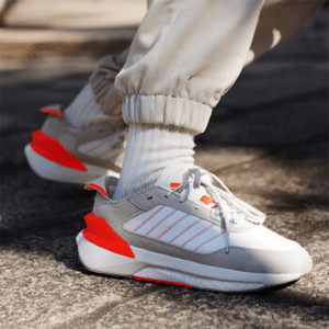 Alternative view of Giày Adidas Avryn 'White Tint Solar Red' ID4253