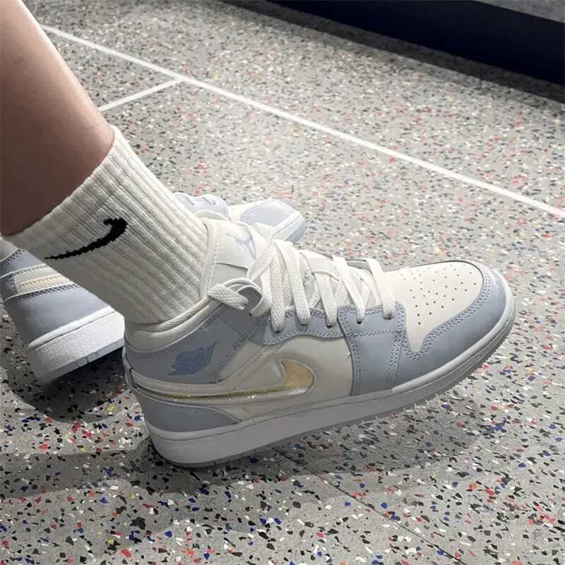 Giày Nike Air Jordan 1 Mid GS ‘Glitter Swoosh’ FQ9117-400 - Ảnh 5