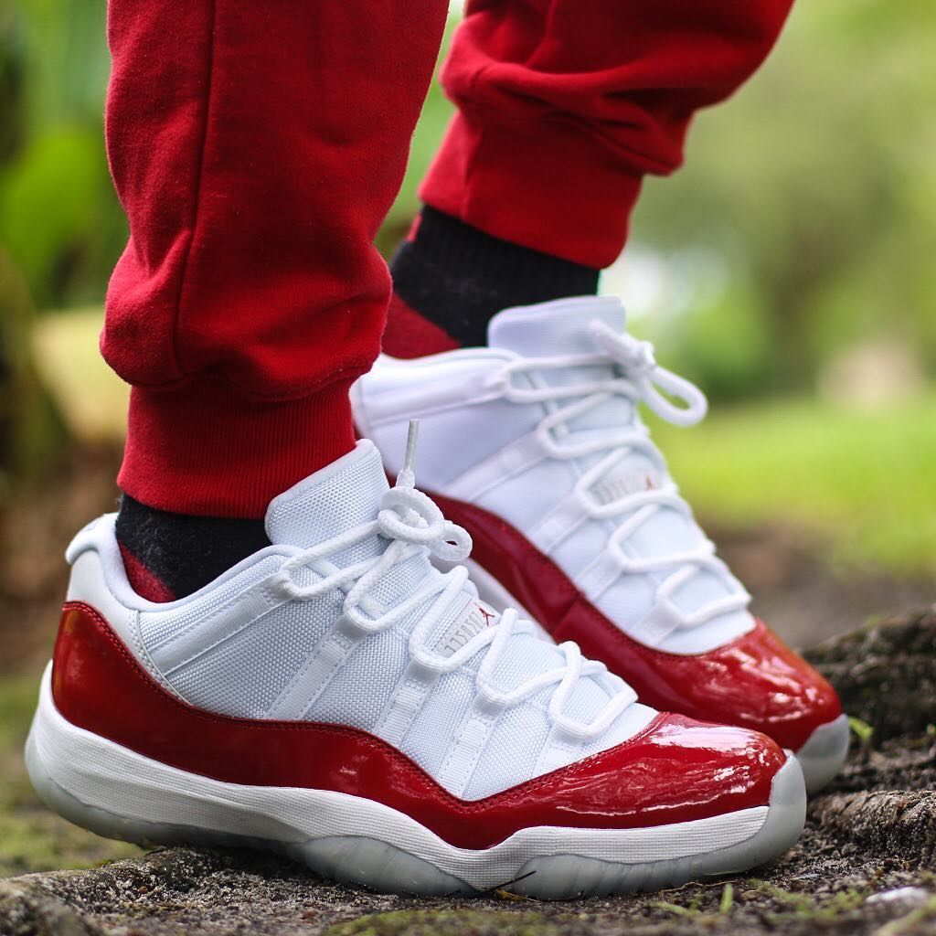 Giày Nike Air Jordan 11 Retro Low 'Cherry' 528896-102 - Ảnh 3