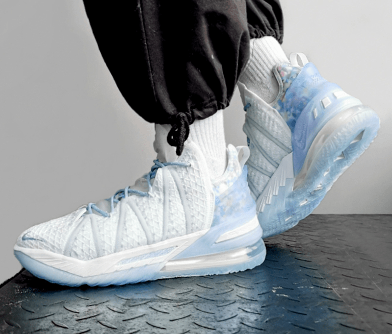 Giày Nike LeBron 18 EP 'Play For The Future' CW3155-400 - Ảnh 2