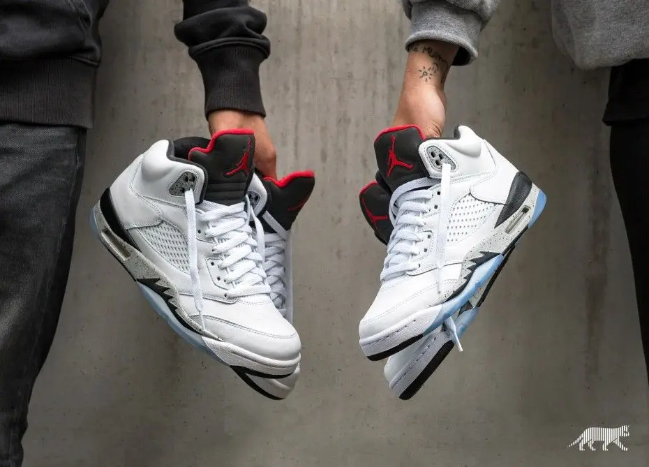 Alternative view of Giày Nike Air Jordan 5 Retro 'White Cement' 136027-104