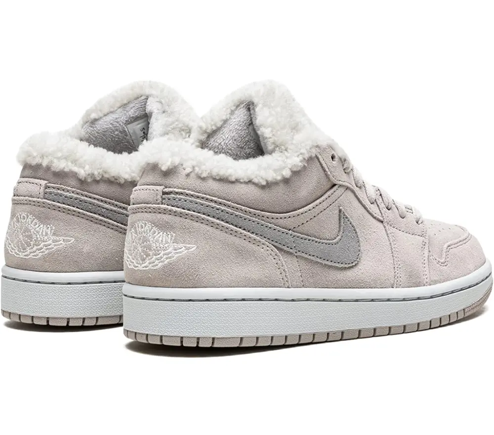 Giày Nike Wmns Air Jordan 1 Low 'Sherpa Fleece' DO0750-002 - Ảnh 3
