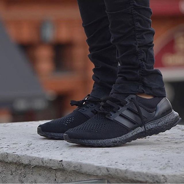 Giày Adidas UltraBoost 1.0 Limited 'Triple Black' BB4677 - Ảnh 3