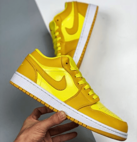 Giày Nike Wmns Air Jordan 1 Low 'Yellow Strike' DC0774-700 - Ảnh 2