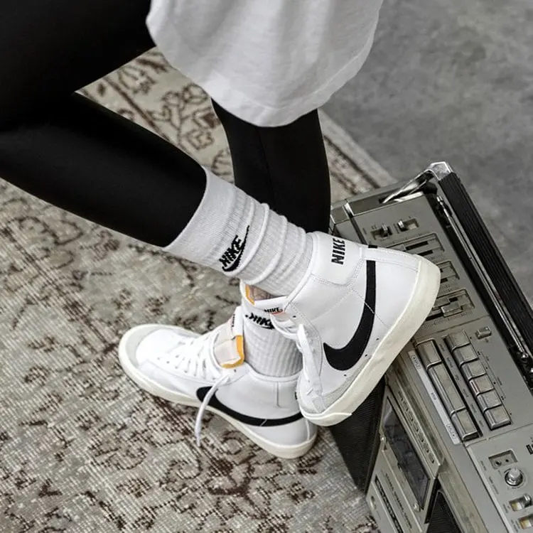 Giày Nike Wmns Blazer Mid 77 Vintage 'White Black' CZ1055-100 - Ảnh 4