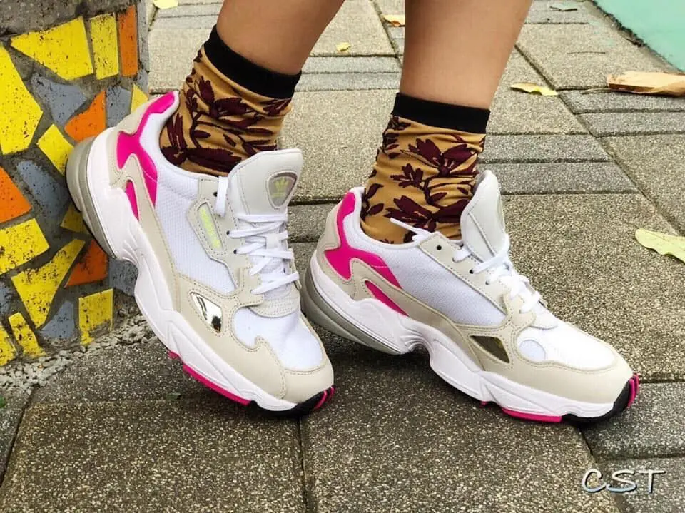 Alternative view of Giày Adidas Wmns Falcon 'Cloud White' CM8537