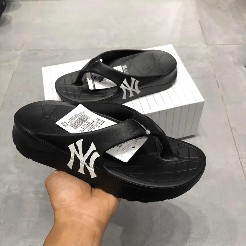 Dép MLB Chunky Slider Flip Flop NYY 'Black' 32SHHW111-50L - Ảnh 3