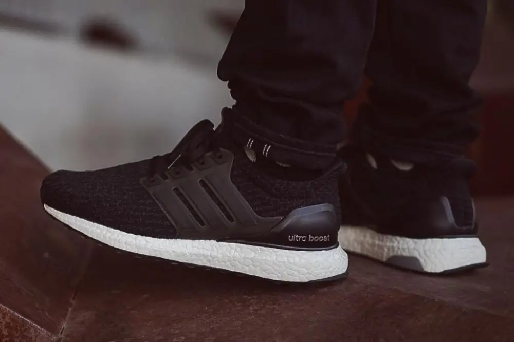 Alternative view of Giày Adidas Ultra Boost 3.0 Primeknit 'Core Black' S80682