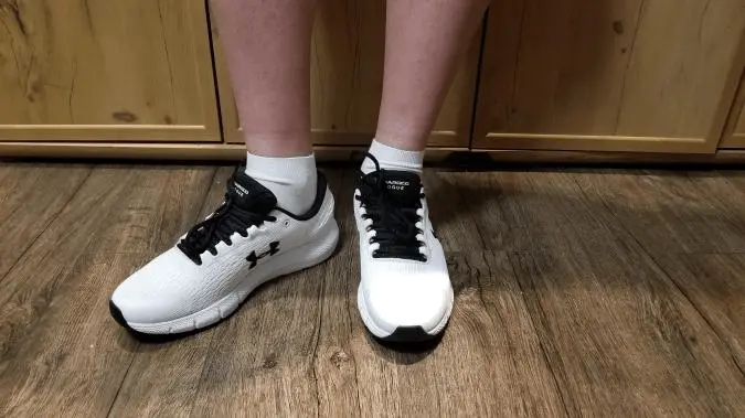 Alternative view of Giày Under Armour Charged Rogue 2 'White' 3022592-100