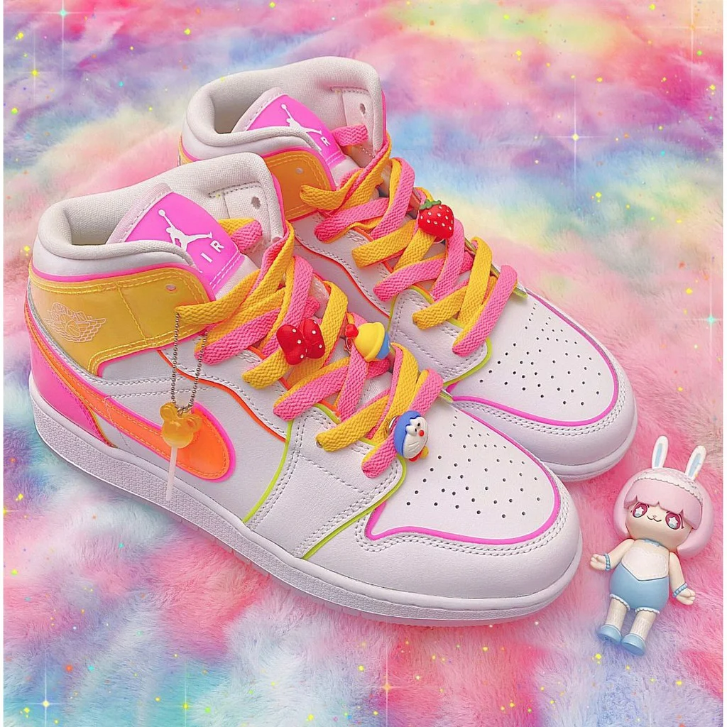 Giày Nike Air Jordan 1 Mid SE GS 'Edge Glow' CV4611-100 - Ảnh 4