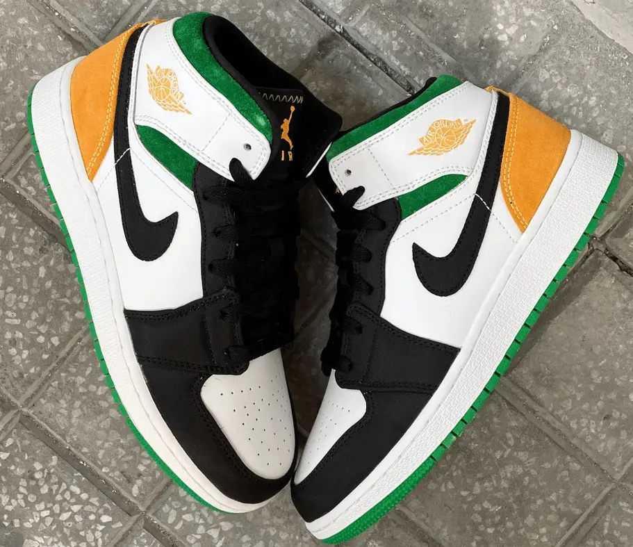 Alternative view of Giày Nike Air Jordan 1 Mid SE GS 'Oakland' BQ6931-101