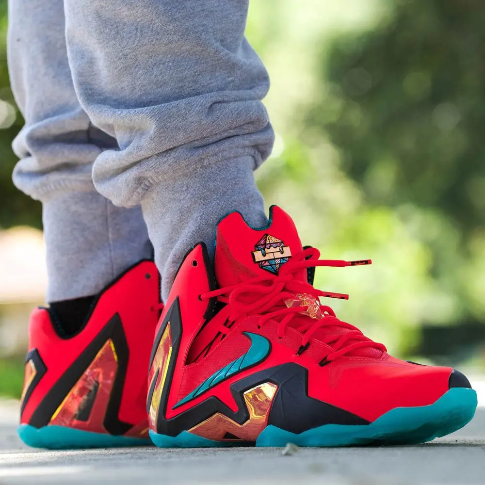 Alternative view of Giày Nike LeBron 11 Elite 'Hero' 642846-600