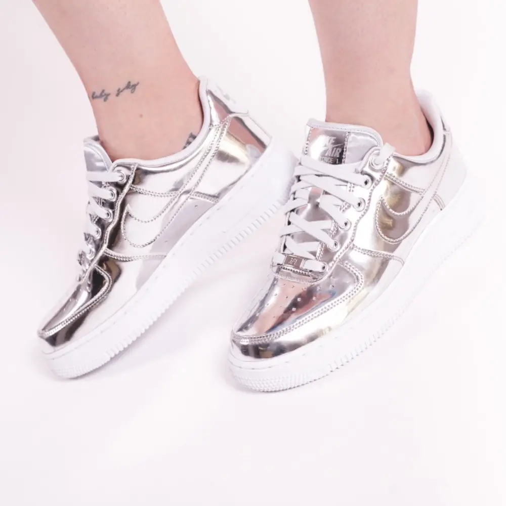 Alternative view of Giày Nike Air Force 1 SP 'Metallic Silver' CQ6566-001