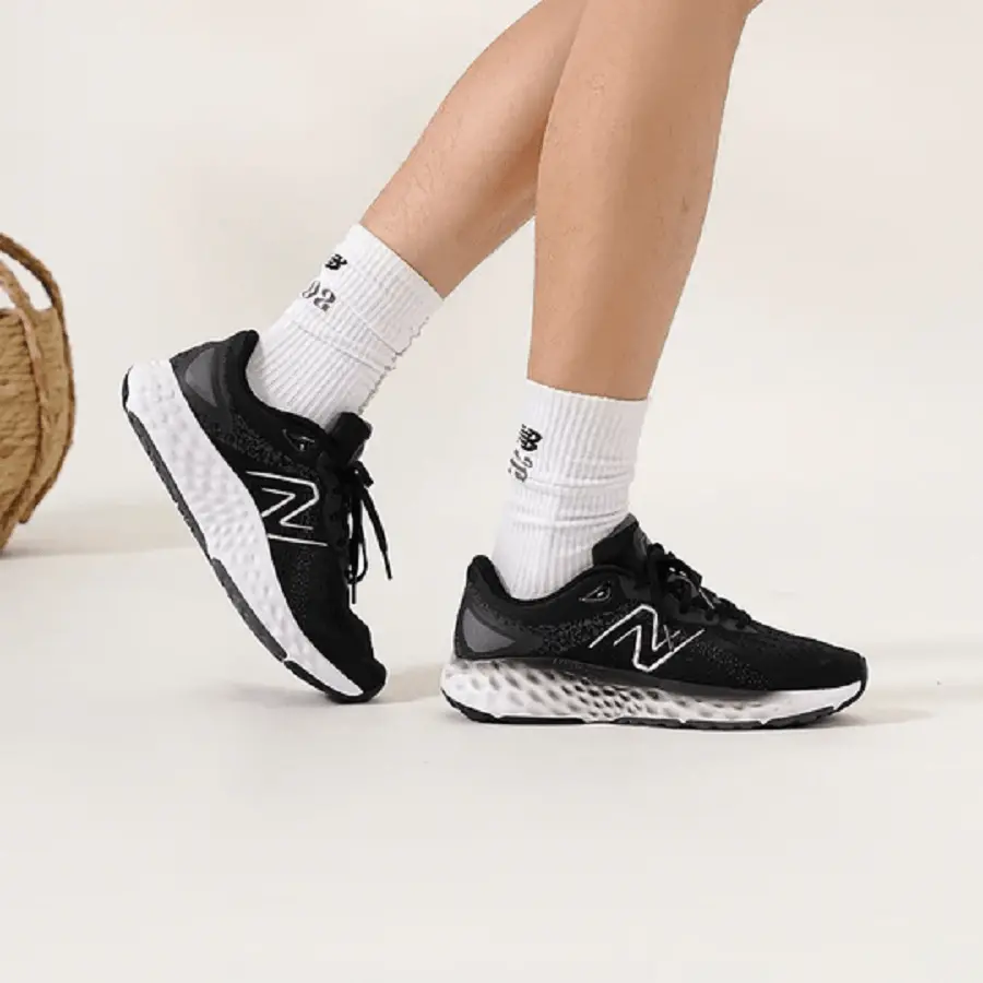 Alternative view of Giày New Balance Fresh Foam Evoz v2 'Black and White' MEVOZLK2