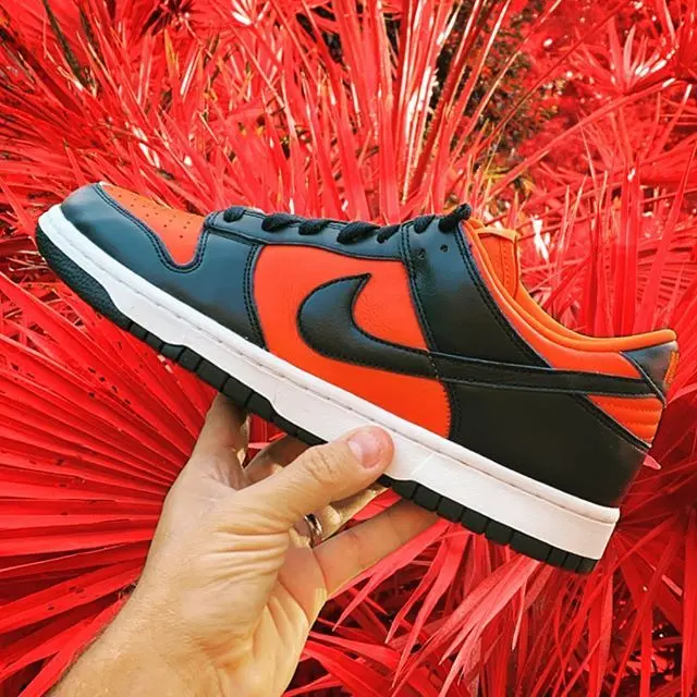 Alternative view of Giày Nike Dunk Low SP 'Champ Colors' CU1727-800