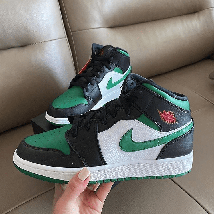 Giày Nike Air Jordan 1 Mid GS 'Black Pine Green' 554725-067 - Ảnh 2