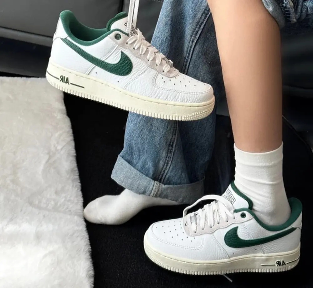 Alternative view of Giày Nike Air Force 1 '07 Wmns LX 'Gorge Green' DR0148-102