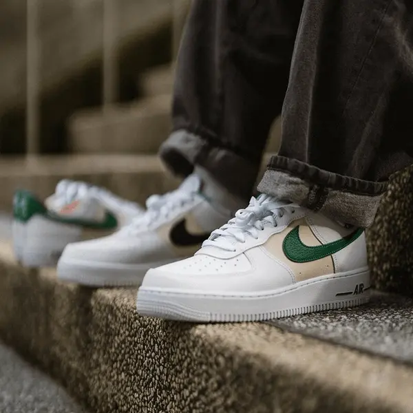 Alternative view of Giày Nike Air Force 1 '07 LV8 EMB 'Malachite' DM0109-100