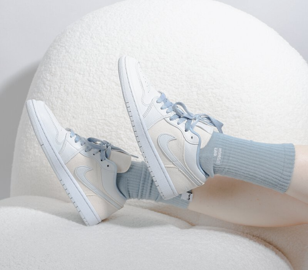 Giày Nike Air Jordan 1 Low 'Canvas' DQ4151-500 - Ảnh 4