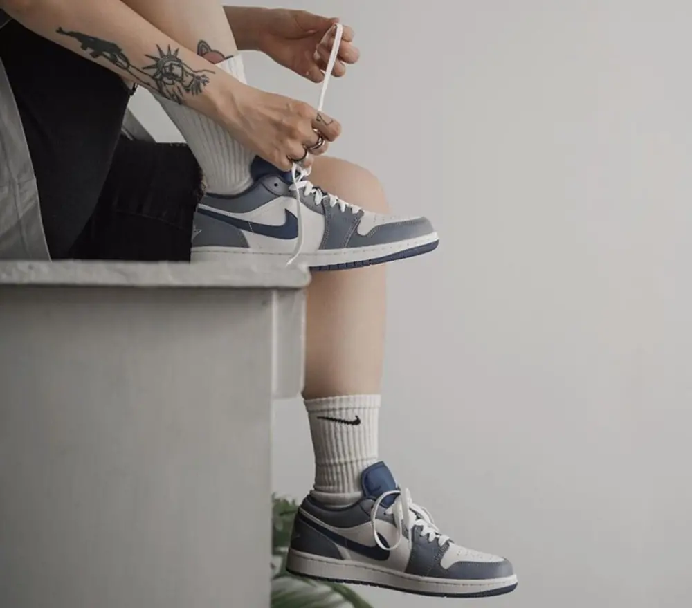 Giày Nike Air Jordan 1 Low GS 'Ashen Slate' 553560-414 - Ảnh 4